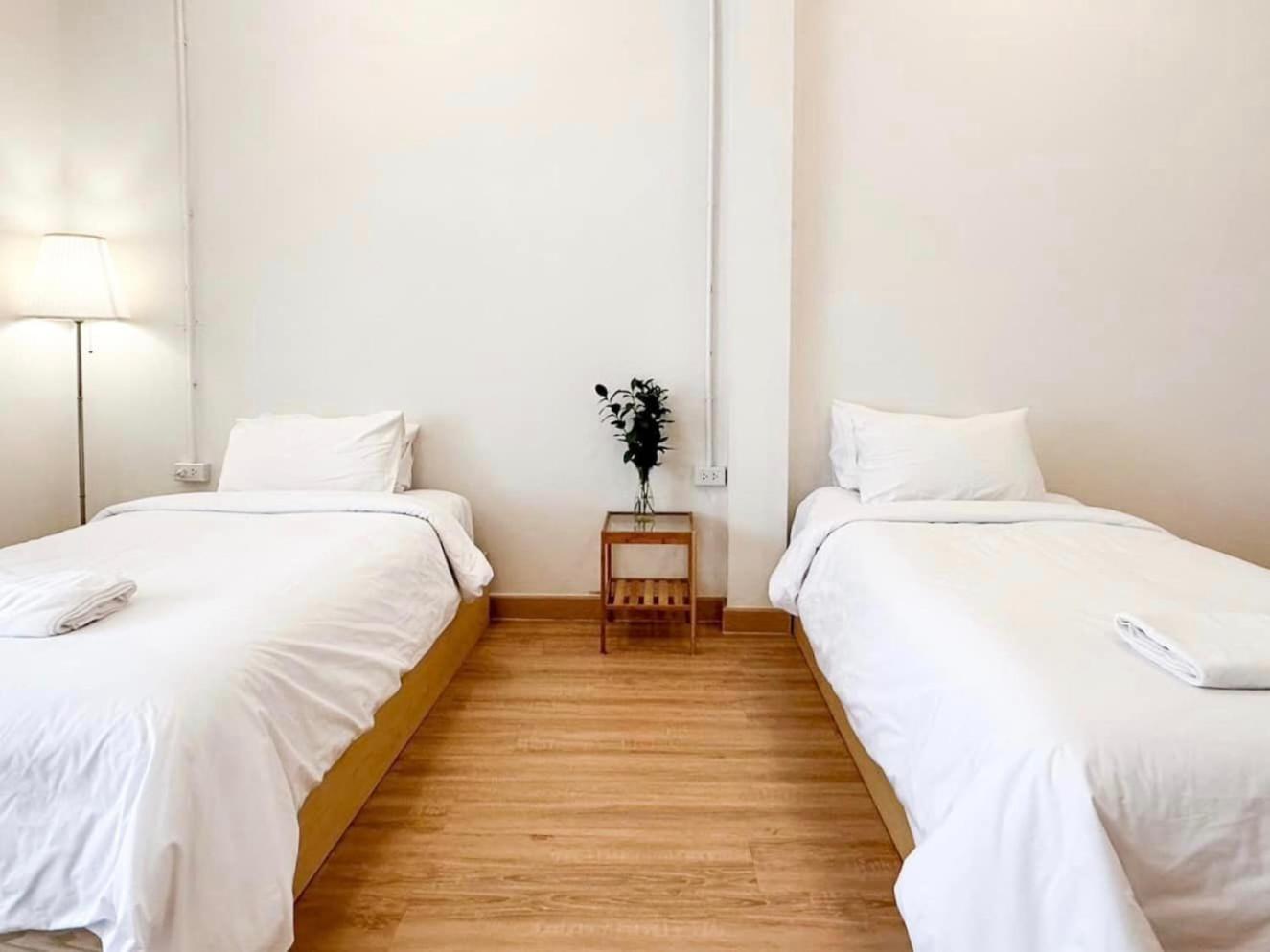 La Moon House Hotel Salaya Luaran gambar