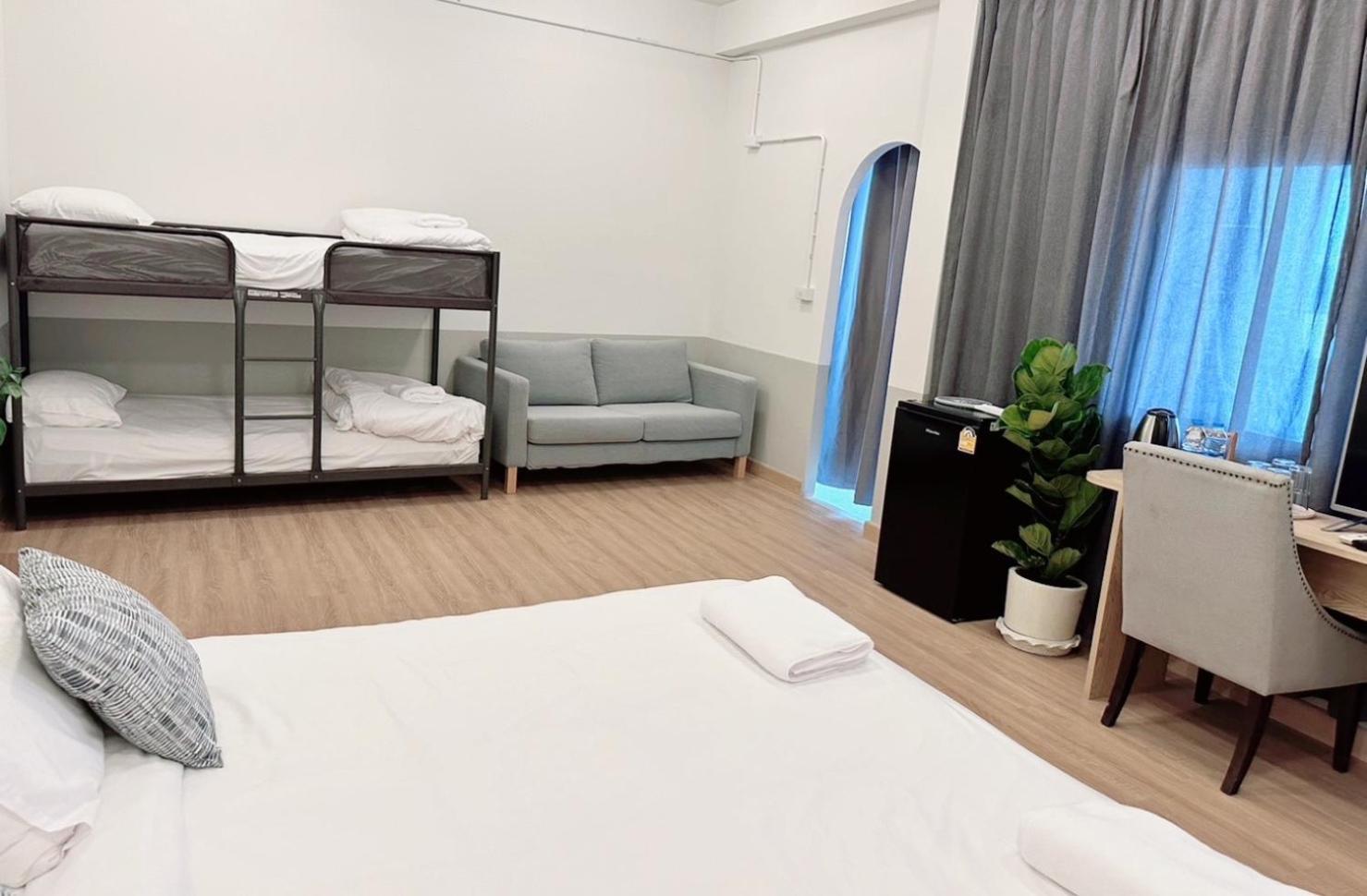 La Moon House Hotel Salaya Luaran gambar