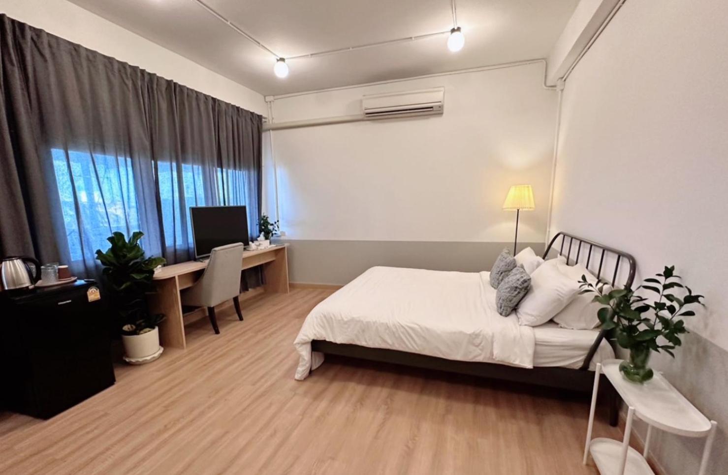 La Moon House Hotel Salaya Luaran gambar
