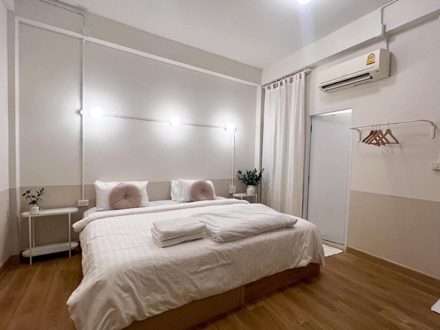 La Moon House Hotel Salaya Luaran gambar