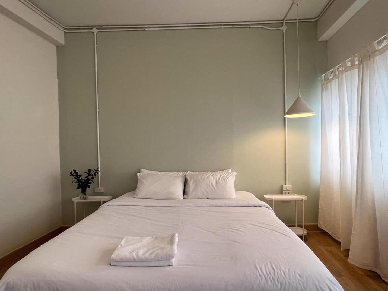 La Moon House Hotel Salaya Luaran gambar