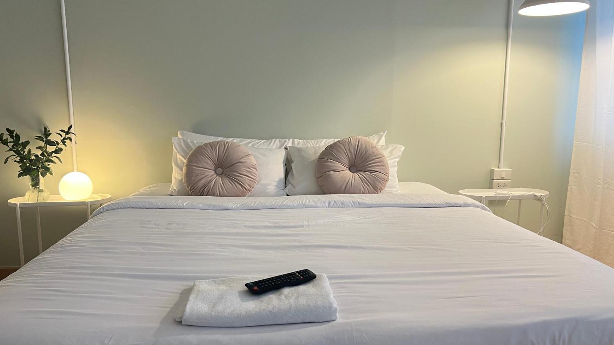La Moon House Hotel Salaya Luaran gambar