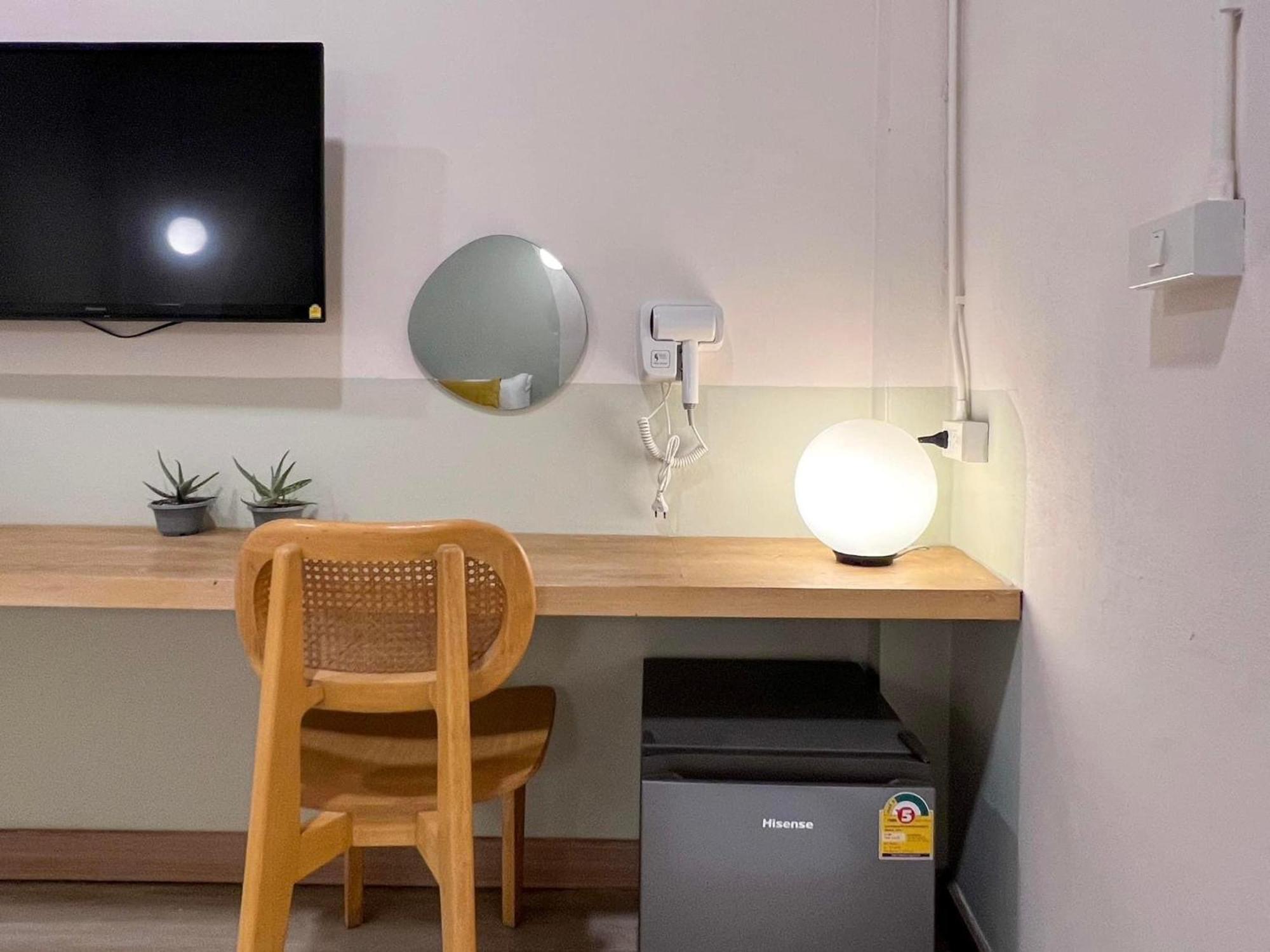 La Moon House Hotel Salaya Luaran gambar